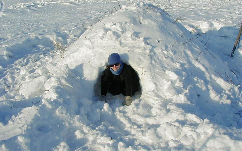 Classe de montagne en hiver en Auvergne | Élément Terre - igloo