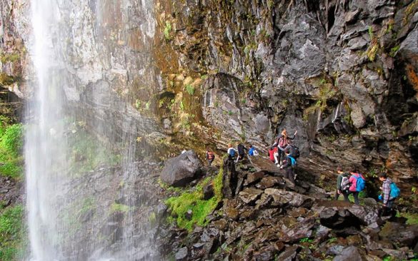 Classe d'eau en Auvergne | Élément Terre - la Grande cascade du Mont-Dore