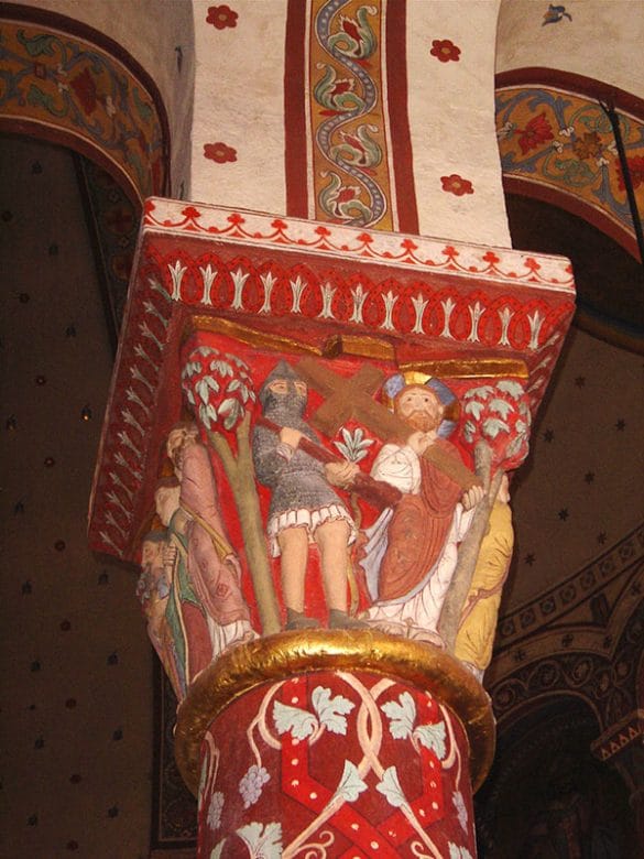 chapiteau d'église romane - classe médiévale avec Élément Terre en Auvergne