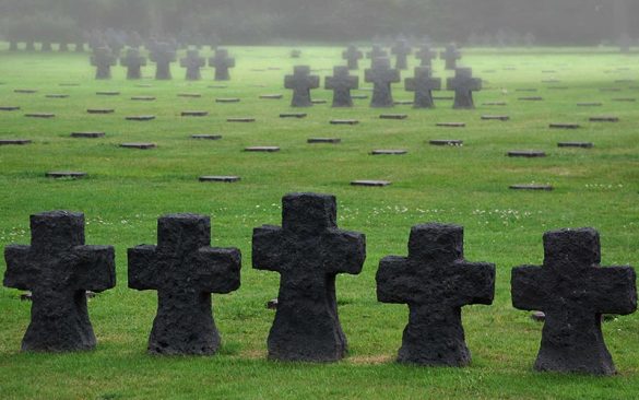 Le débarquement en Normandie | Élément Terre - © Eric Huybrechts-Flickr - cimetière allemand de La Cambe