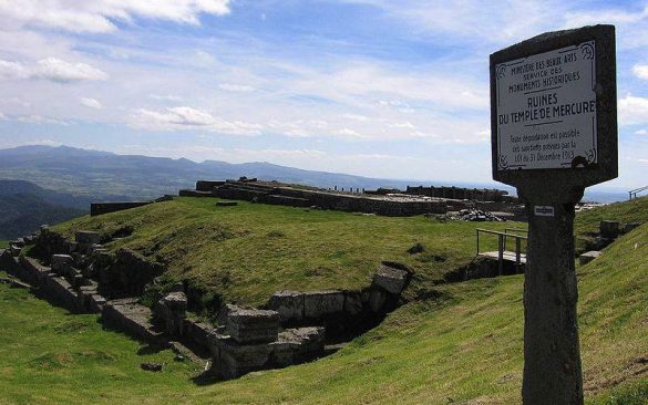 Temple de Mercure au Puy-de-Dôme - Séjour Gaulois et gallo-romains |Élément Terre