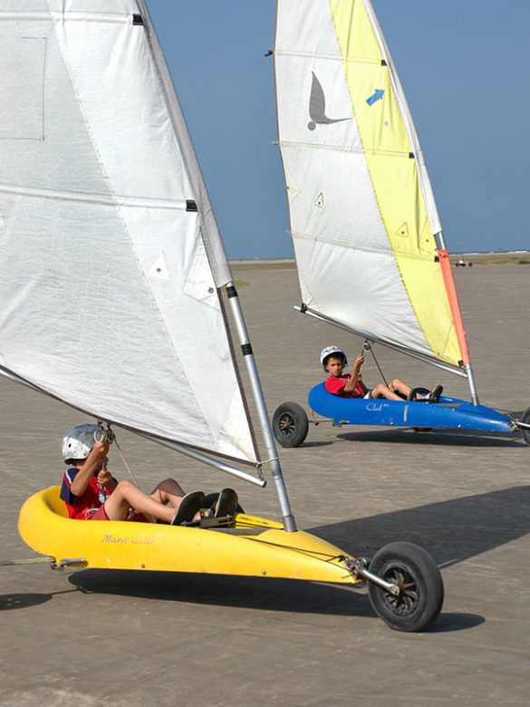 apprendre le char à voile avec Élément Terre - © Tourisme-Leucate/Flickr