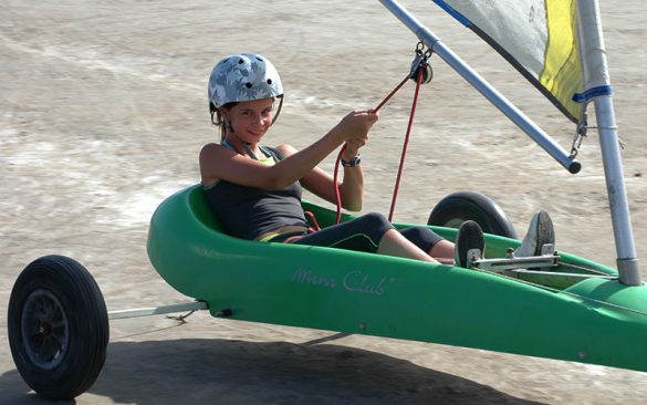 apprentissage du char à voile avec Élément Terre - © Tourisme-Leucate/Flickr