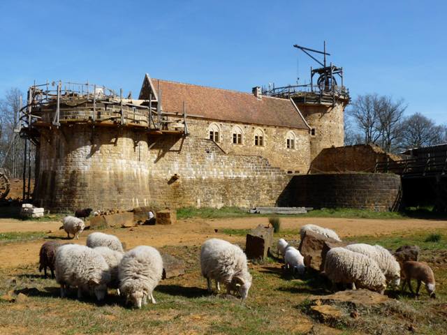 Guedelo Elément terre chantier médiéval